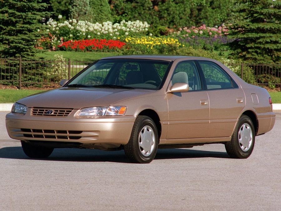  Toyota Camry 1997 года  (US) (фото 6 из 13)